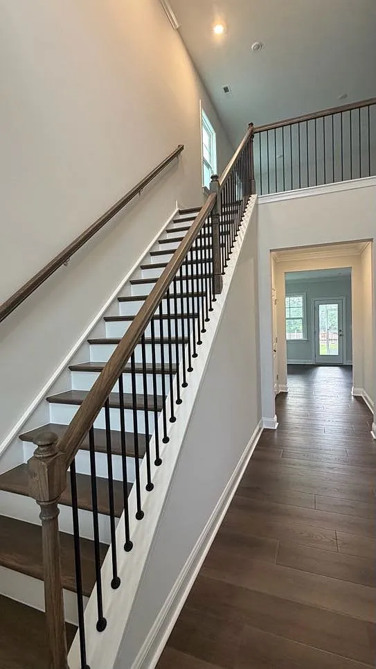 4 bed, 2608 sqft, $2,800 — Photo 2