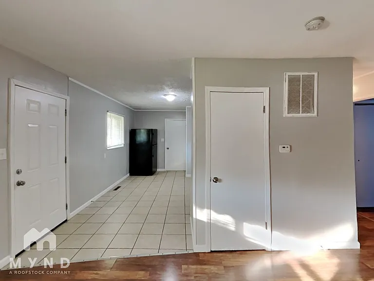 3049 Bluefield Dr — Photo 5