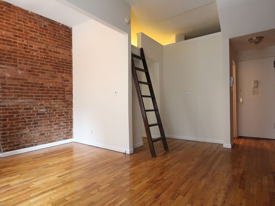 2nd image of 163 W 73rd St APT 5W