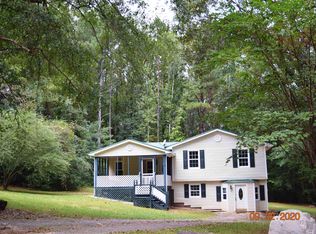 208 Leisure Cove Dr, Lagrange, GA 30240