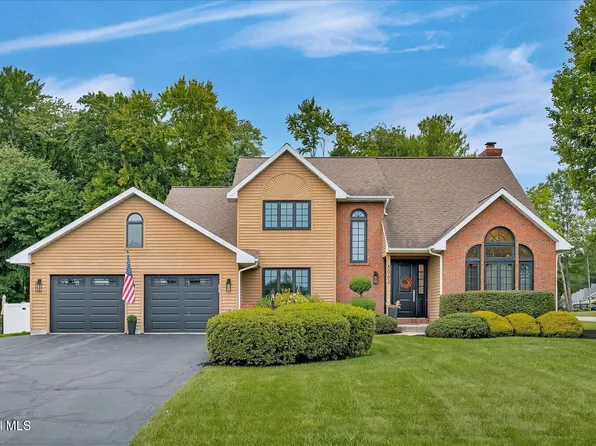 3062 New Williamsburg Drive, Guilderland, NY 12303