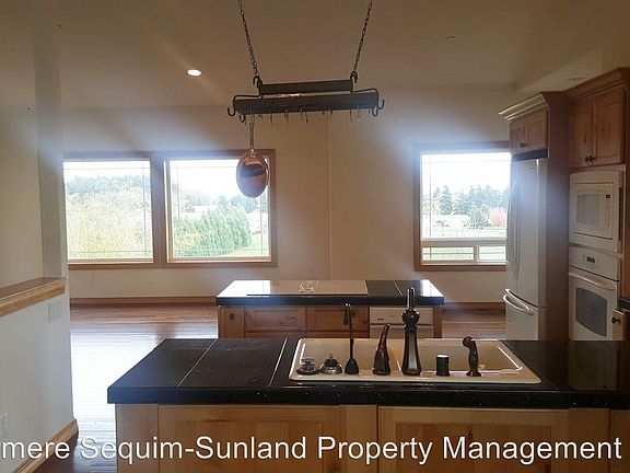 5th image of 104C Hilltop Dr