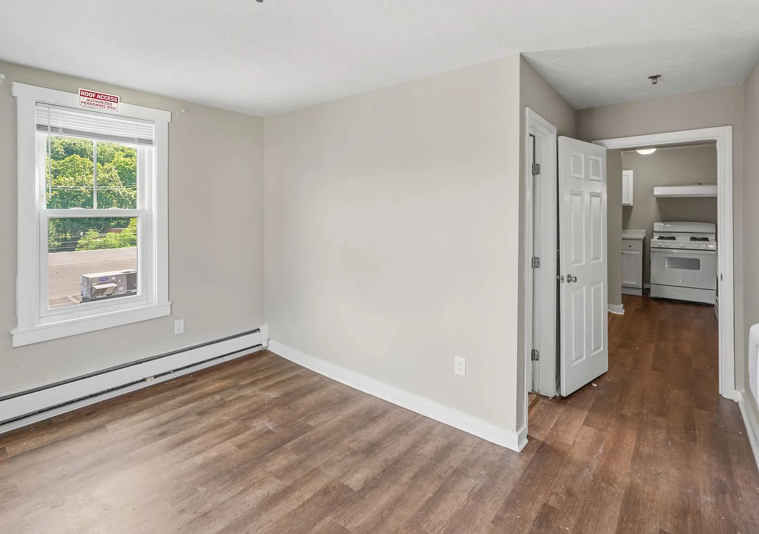 65 Main St — Photo 3