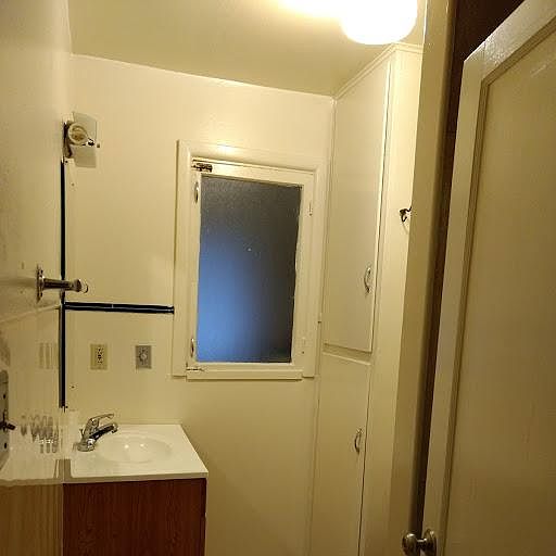 2nd image of 11611 8th Avenue Ct S