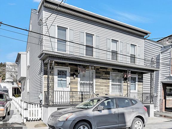 3rd image of 208 North St #210