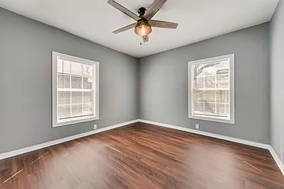 930 W Freeman St — Photo 15