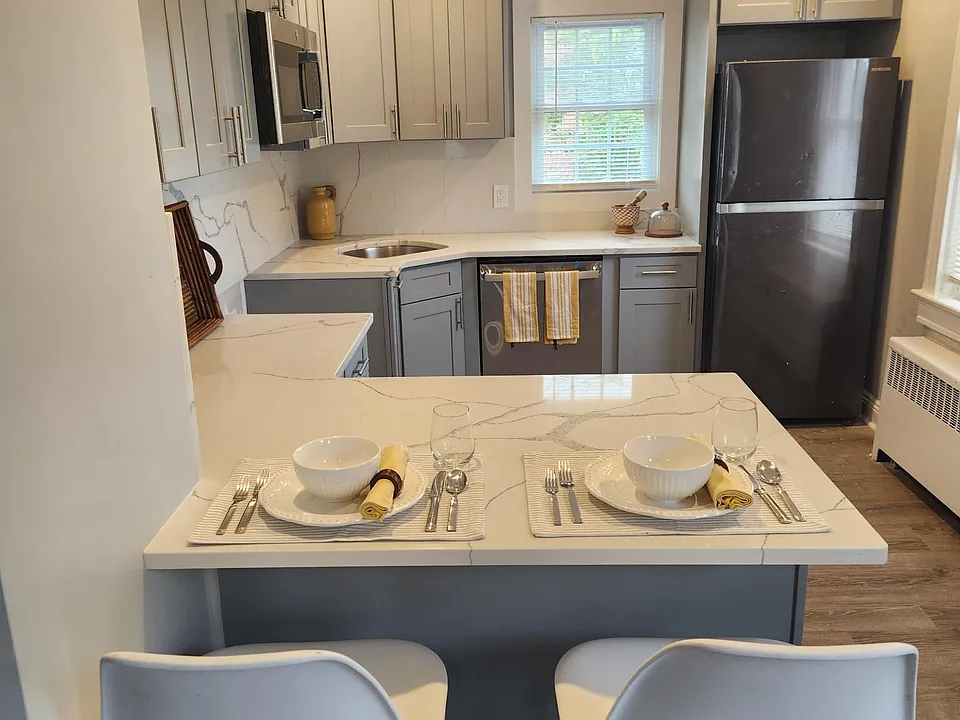 156 Cleveland Ave #2