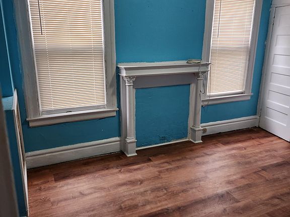 2nd image of 539 Sandford Ave