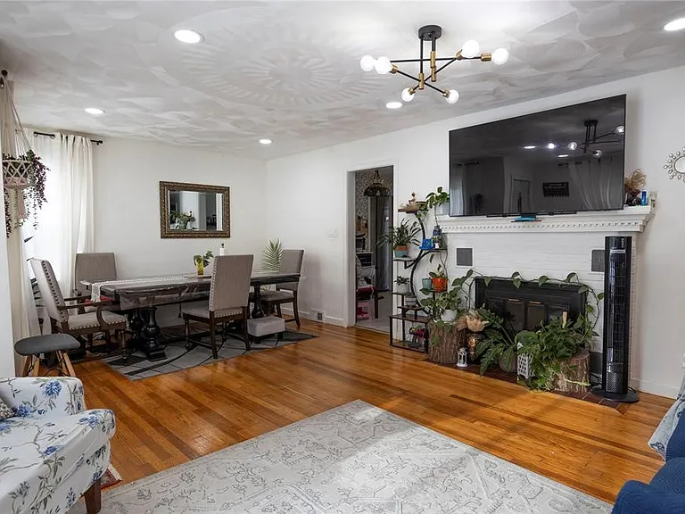 3613 Vestal Rd — Photo 3
