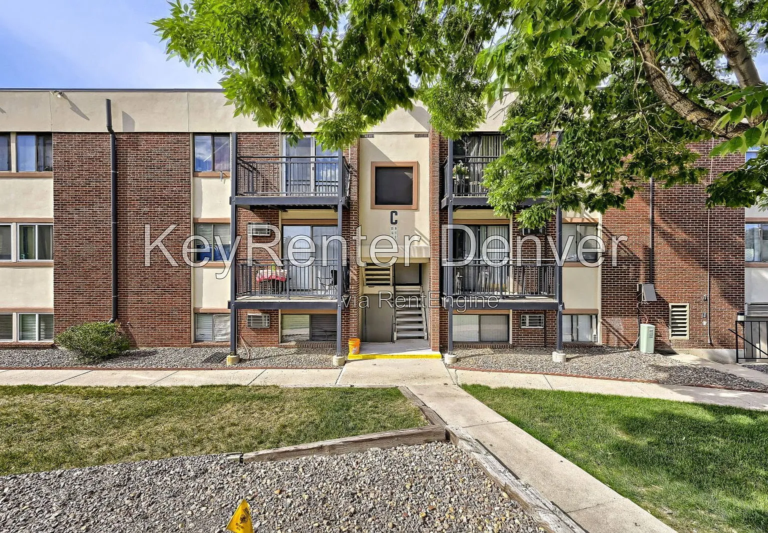 1 bed, 1.0 bath, 617 sqft, $1,150 — Photo 2