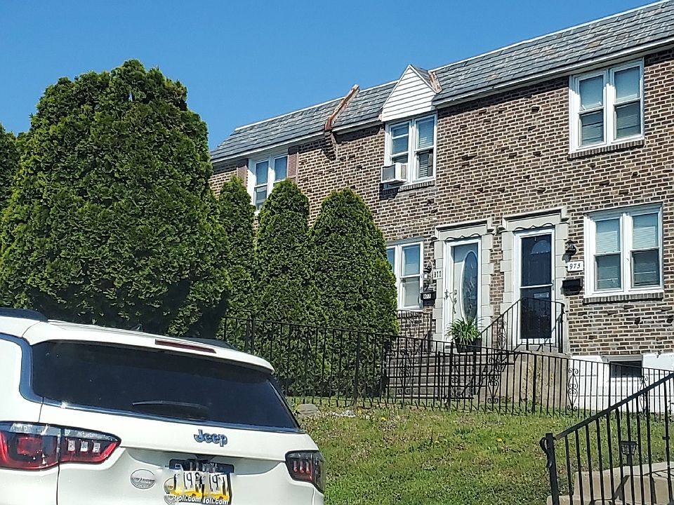 2nd image of 977 Fairfax Rd