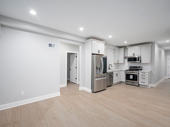 2nd image of 2406 Carrollton Ave #B