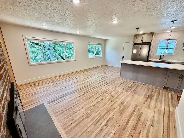 7407 SW 36th Ave — Photo 11