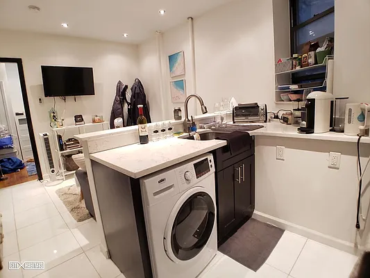 Rented by Citi Habitats | media 13