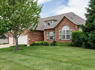 913 E Shoreline Dr, Ozark, MO 65721