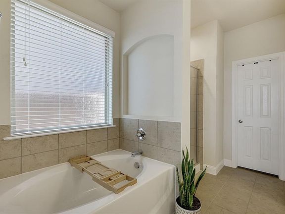 5th image of 5513 Tuxbury Pond Dr