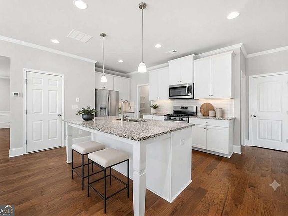 4th image of 4335 Huron Dr