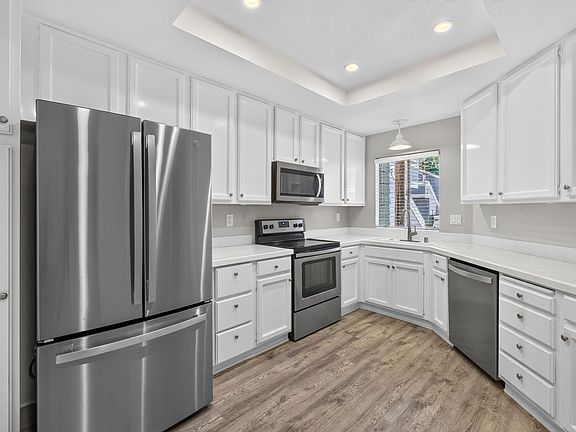 2nd image of 104 Hartford Dr #62