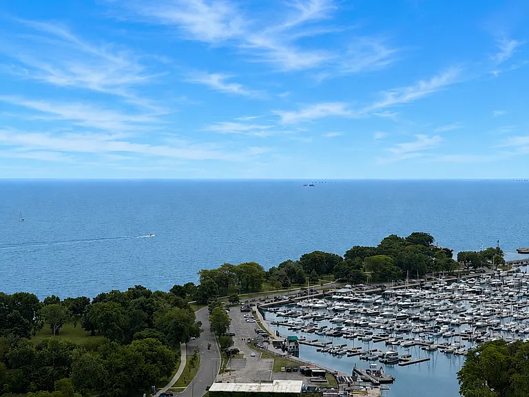 3550 N Lakeshore Dr #628 — Photo 14