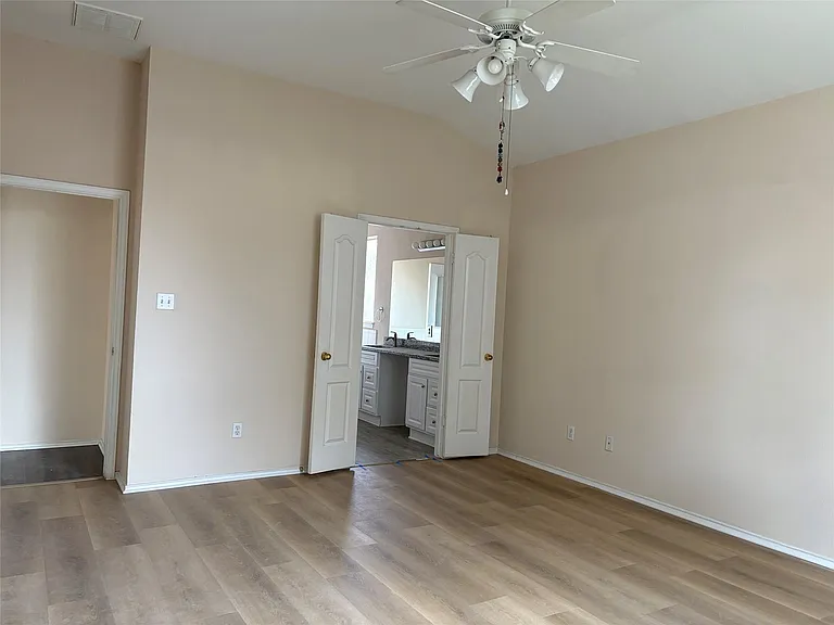 11501 Knapple Cv — Photo 16