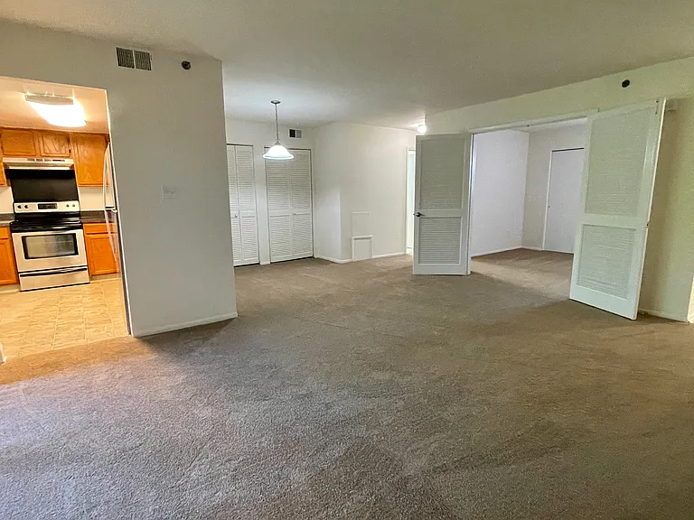 Arbor Pointe Apartments — Photo 43