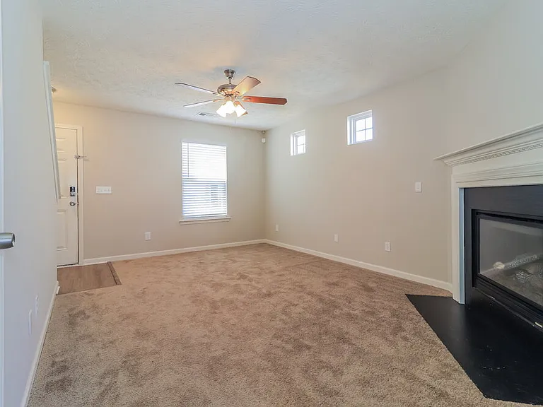 141 Oak Grove Pl — Photo 6