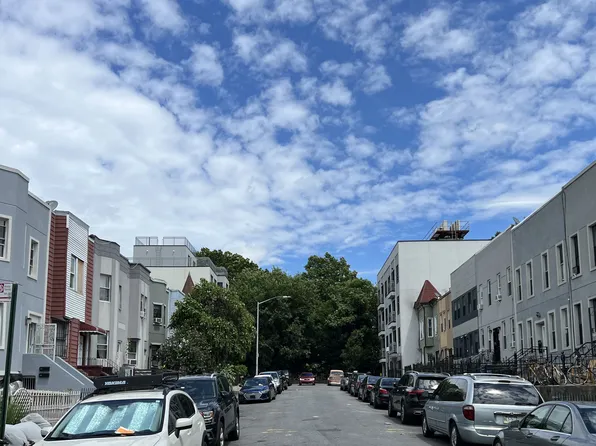 75 De Sales Place image 13 of 13