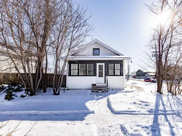 1548 3rd Ave N, Fargo, ND 58102