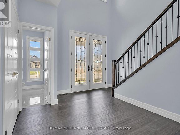 4th image of 176 Foxborough Pl