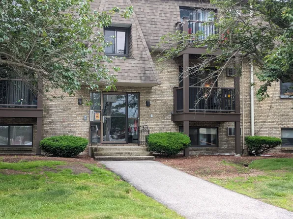 14 Tiffany Rd APT 2, Salem, NH 03079