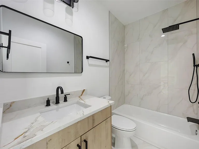 7961 Henson St #B — Photo 12