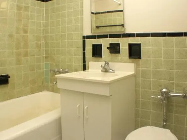 2626 Homecrest Avenue image 1 of 9