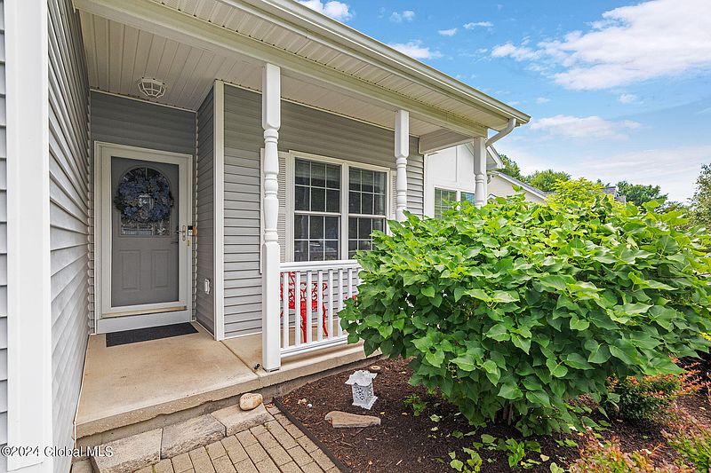 4th image of 53 Oakmont Street