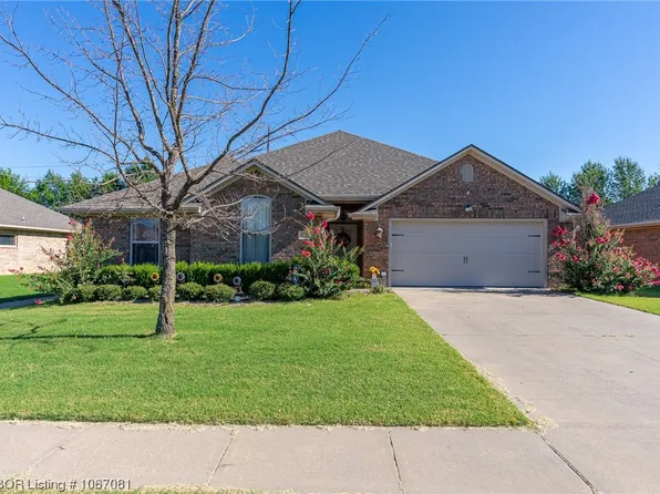 8707 Gracie Ln, Fort Smith, AR 72916