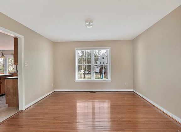 5th image of 9716 Snowberry Ct