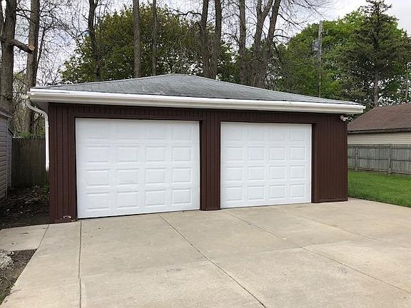 2 Car Garage