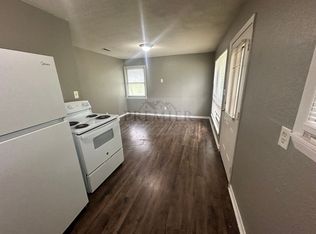 6205 E 152nd Ter #A, Grandview, MO 64030 rent 2 bed / 1 bath duplex- rent $780 Ready to call home!, Grandview, MO 64030