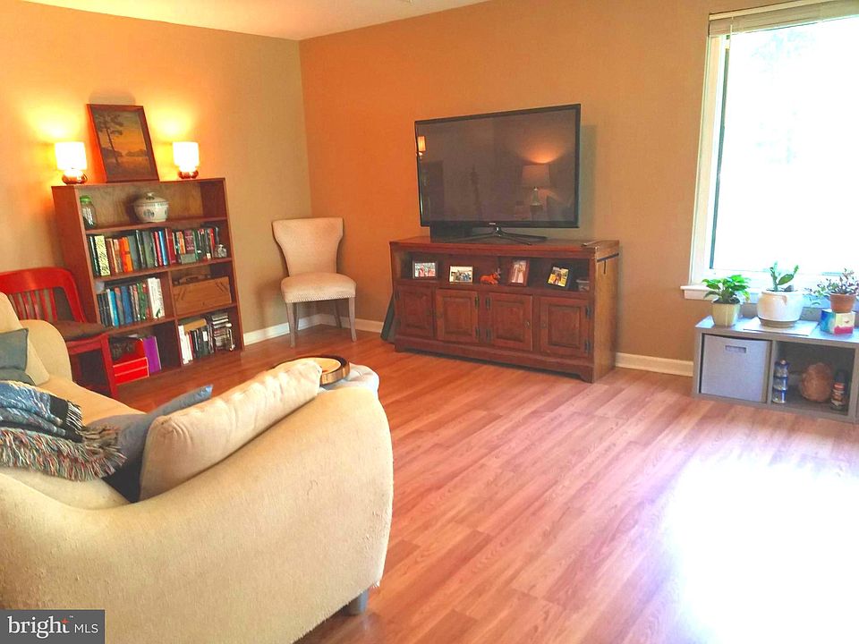 1st image of 20114 Larkspur Ct