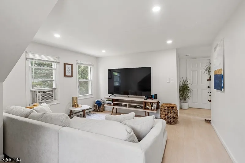 22 Frazer Rd #2