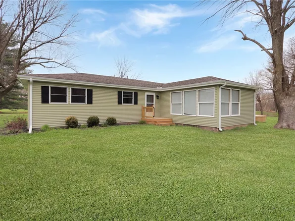 1166 County Road 1900e, Greenup, IL 62428