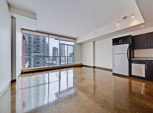 135 13th Ave SW #911, Calgary, AB T2R0W8