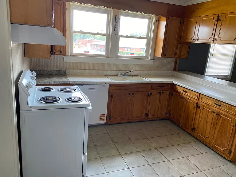 6909 White Horse Rd — Photo 7