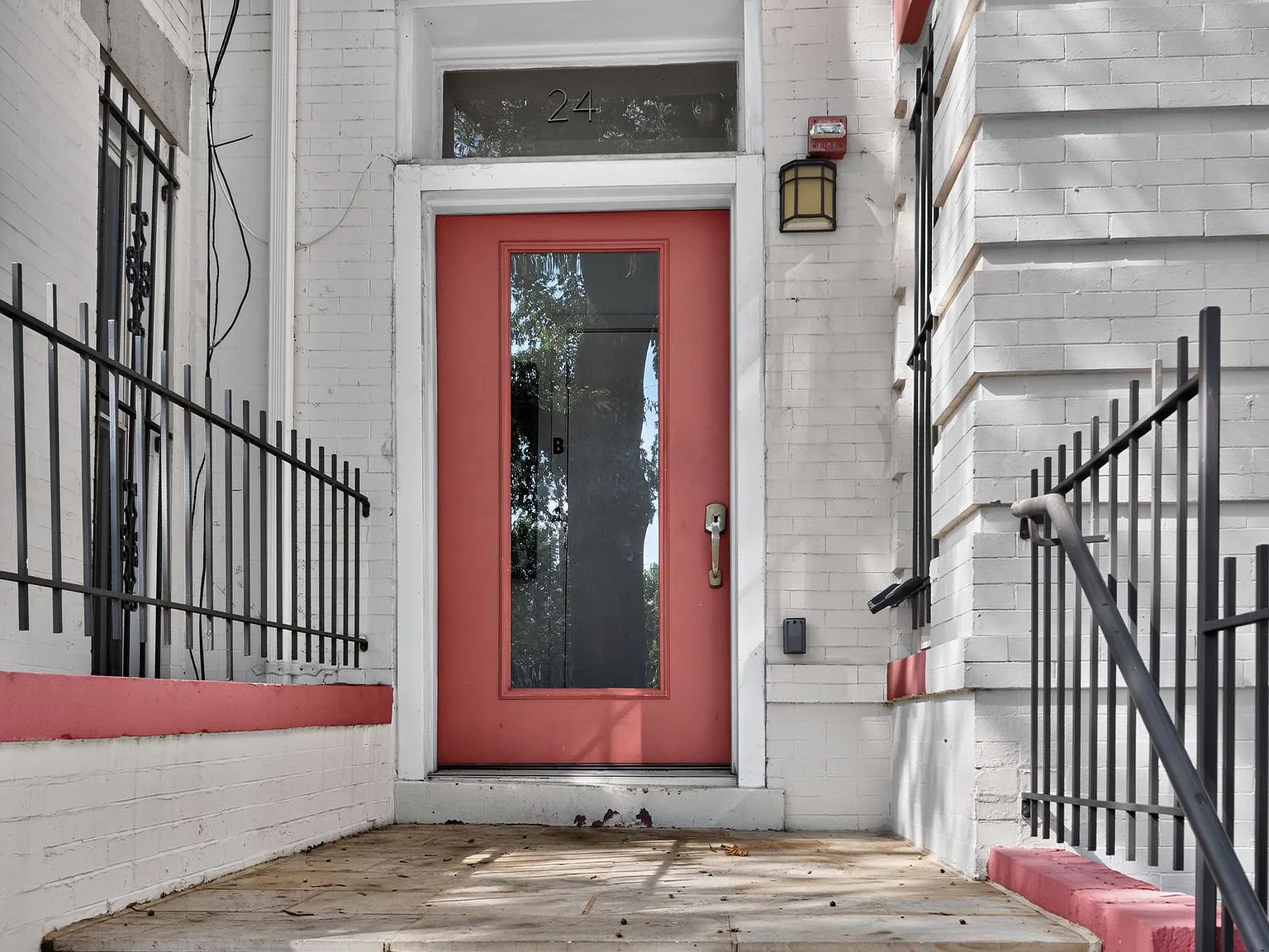 2 bed, $4,400 — Photo 2
