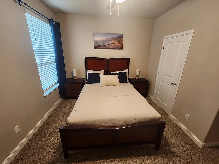 1209 Shackleford Ln — Photo 1