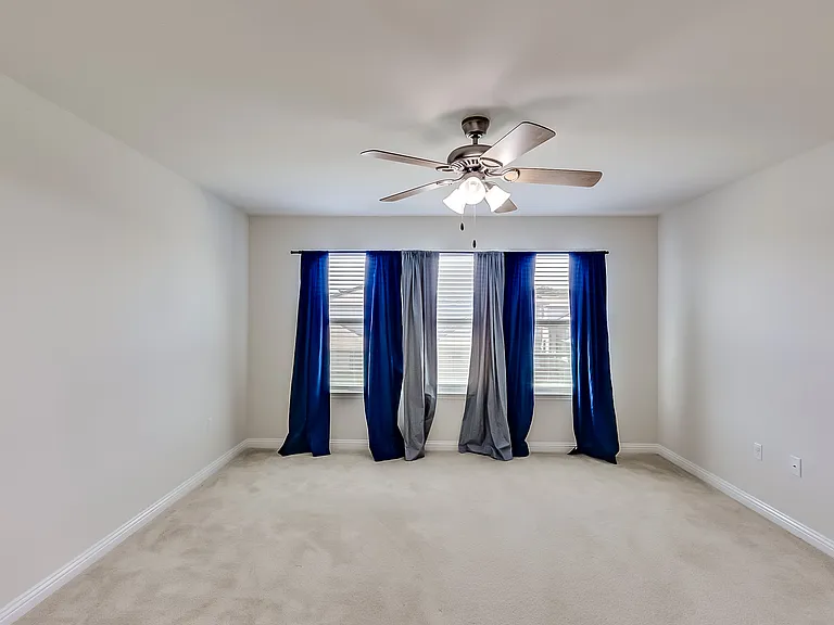 1005 Cold Bear Cv — Photo 18