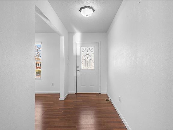 5th image of 7501 Stonebridge Dr