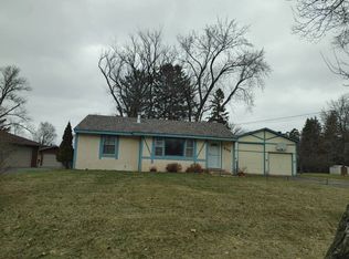 905 89th Ave NW, Coon Rapids, MN 55433