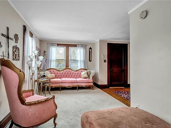 5th image of 56 Moulton Ave