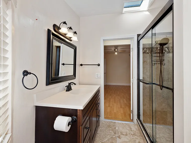 12504 Saratoga Ave — Photo 19