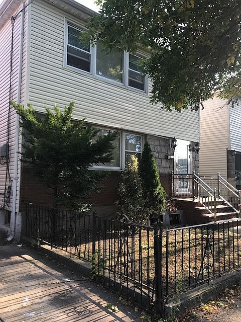 2nd image of 8810 103rd Ave